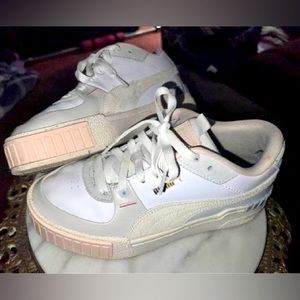 Women’s Puma’s size 7.5